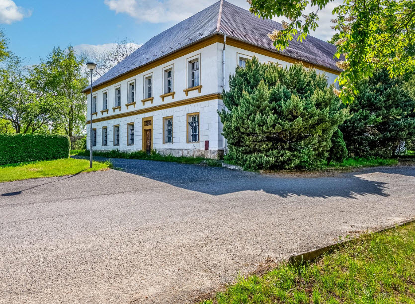 Zámek Velké Všelisy, Czech Republic (Czechia)
